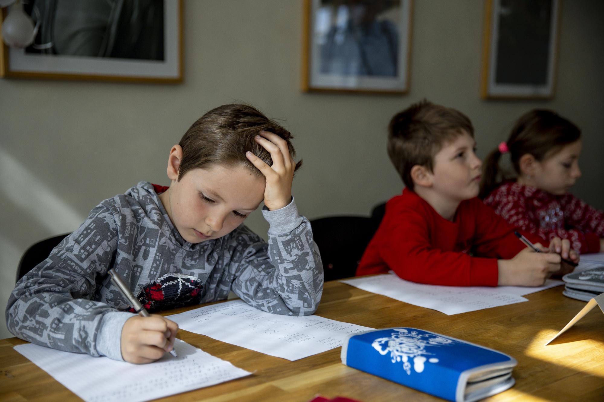 Навчальний рік 2025-2026: які формати навчання, нові предмети та зміни чекають на школярів